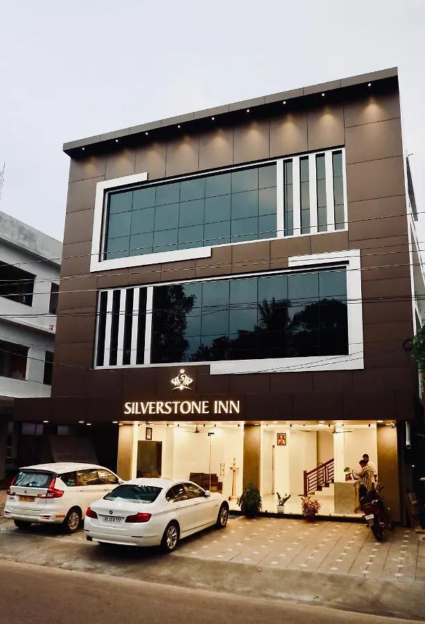 Hotel Silverstone Inn Nedumbassery