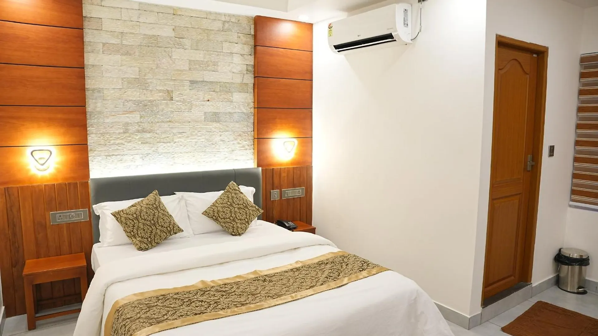 *** Hotel Silverstone Inn Nedumbassery India