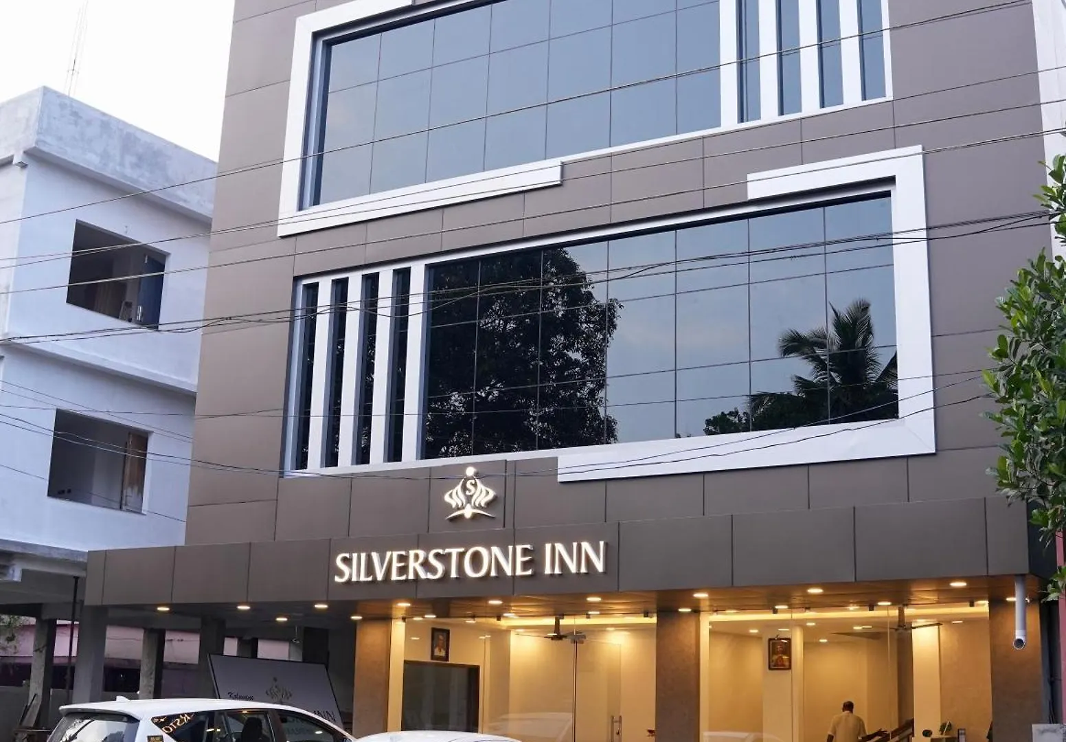 Silverstone Inn Nedumbassery 3*,
