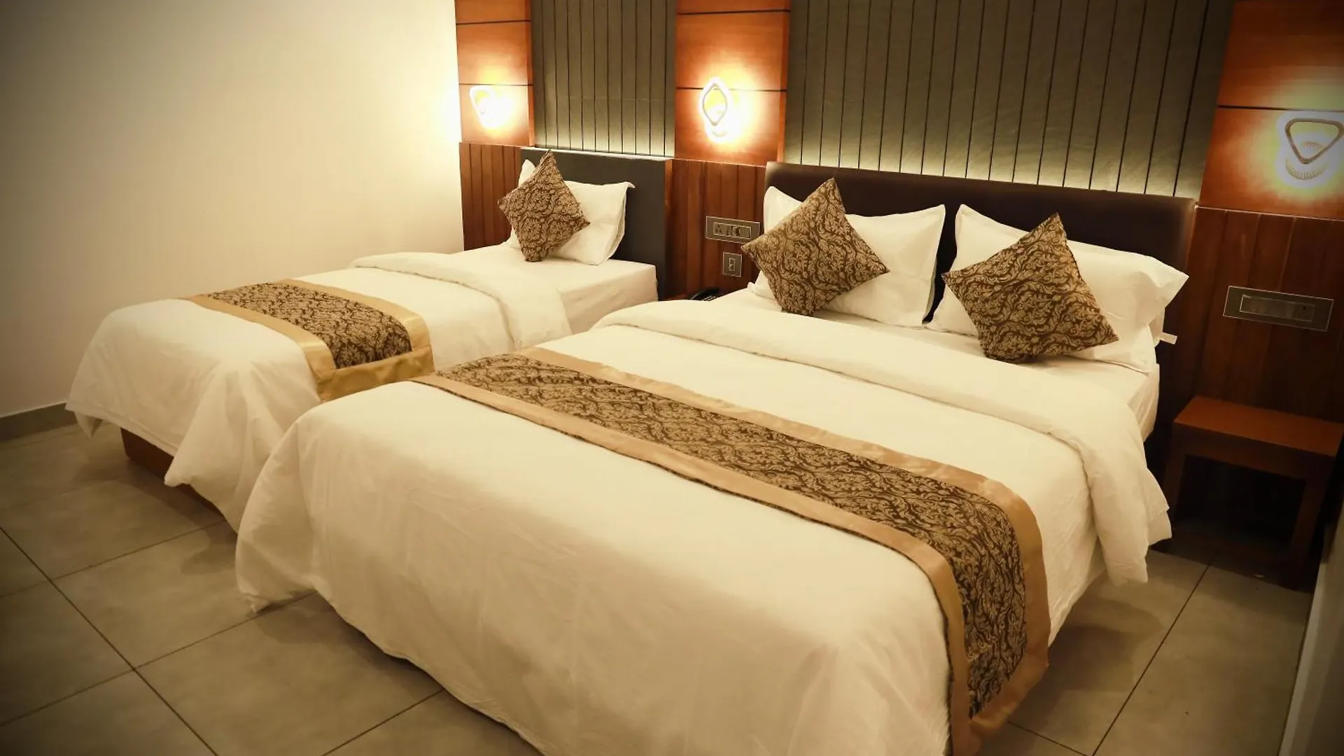 Silverstone Inn Nedumbassery