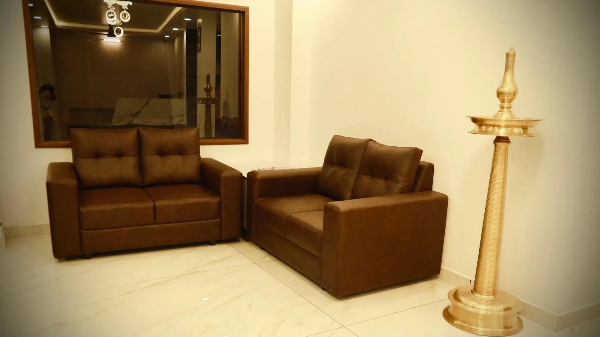 Silverstone Inn Nedumbassery
