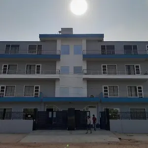 The Luxem - Behind Ibis Gurugram Hotel