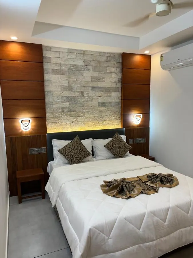 Silverstone Inn Nedumbassery